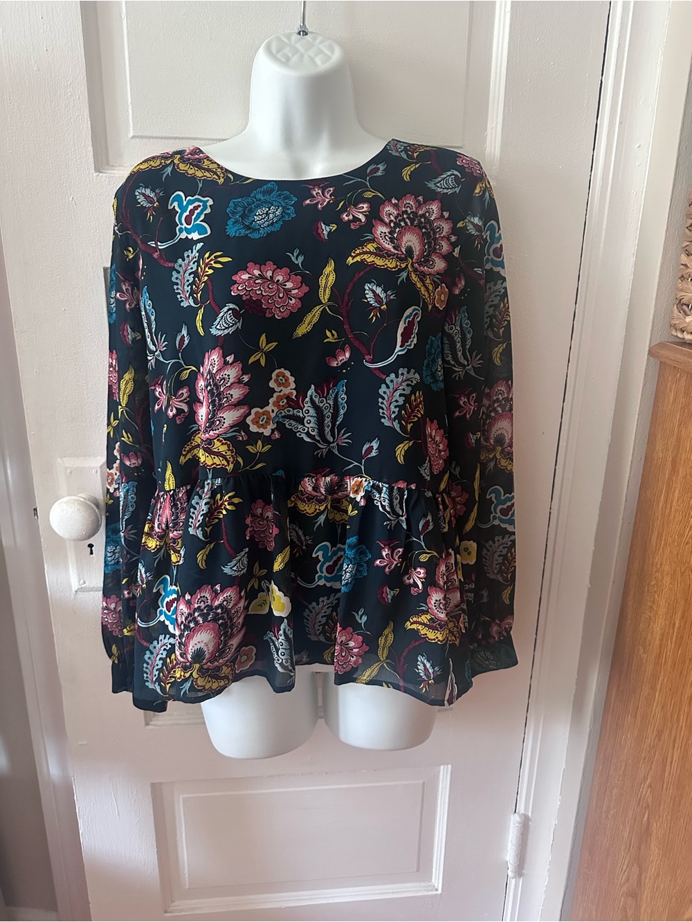 Loft Floral Peplum Long-Sleeve Top